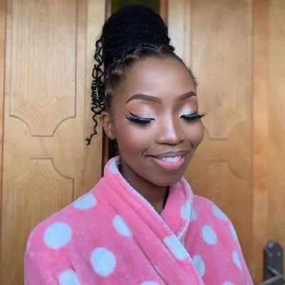 SiniketiweS's profile picture. Impela lokuhle nemusa kuyawungilandzela🙂