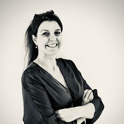 DLStephanie's profile picture. Légal expert @Axa