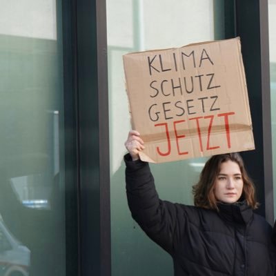 Environmental Management Student | Climate activist based in Vienna @climatesaustria @FFF_Austria