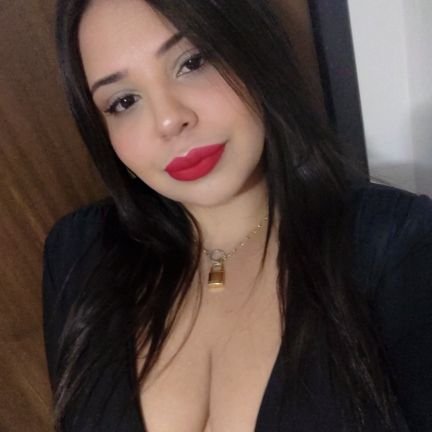 isabellacapato's profile picture. Taurina ♉, cachaceira 🍷 e tricolor ❤️💚