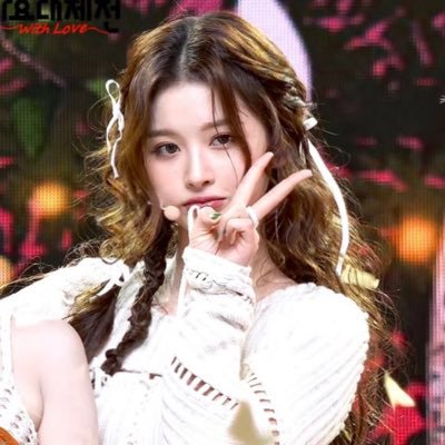 2nswer_oo's profile picture. +81 | enfp | Nswer 🐰💞