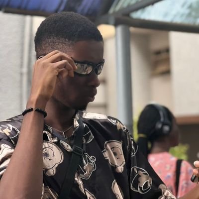 _JohnBizzy's profile picture. Ease Mind 🧘🏾‍♂️.