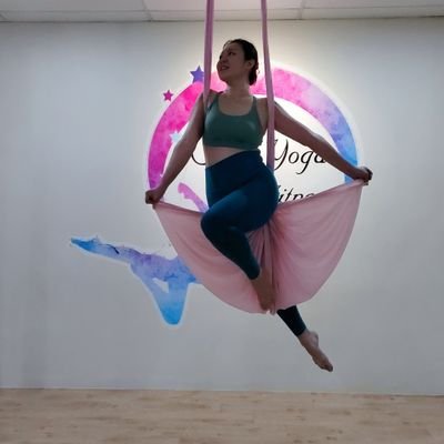 A beauty consultants
Yoga lover
Healthy coach
Meridian Therapist
