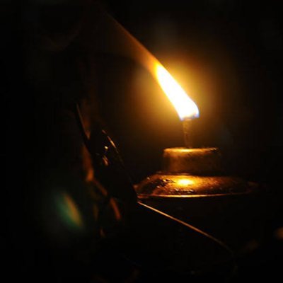 enumbi_hosea's profile picture. Sekalipun aku berjalan dalam lembah kekelaman, aku tidak takut bahaya sebab Engkau beserta ku. Gada Mu dan tongkat Mu, itulah yang menghibur aku (Mazmur 23 : 4)