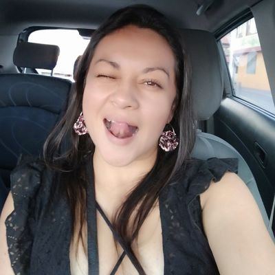 gimaruli13's profile picture. A little grounded, very dreamy, passionate teacher, curious and spontaneous!