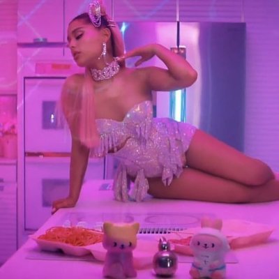 I love sims and pop. That's about it lol