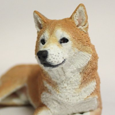 COUNT BLUE の三浦二郎です。
基本は色粘土で色んな動物を作るのですが、最近はメーカー様からのご依頼でカプセルトイや水槽アクセサリー、招き猫など色々なアイテムの原型や彩色モデル作成の仕事がメインとなっております。
お仕事依頼はホームページに掲載のメールアドレスまで。