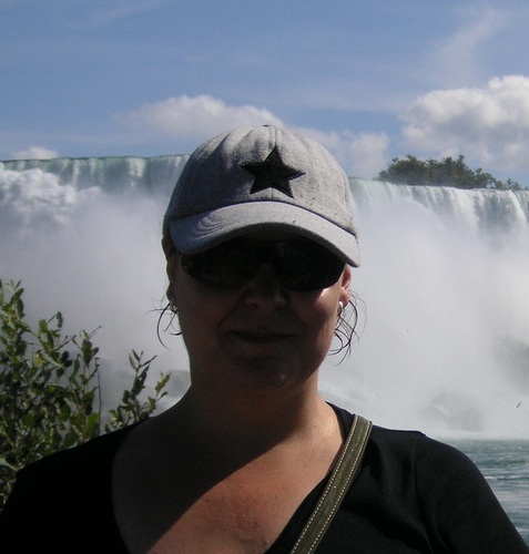 HelenBRHurst's profile picture. 