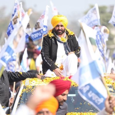 Sikh(🙏sarbat da bhala🙏) 🇮🇳Punjab◀▶🇨🇦Brampton, supporter of aam adami party 📝lyricst 🇮🇳🎓B.S.C IT 🎓MCA 🇨🇦🎓 Web design & developing