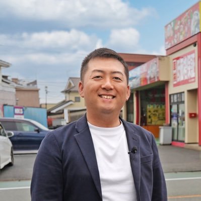 YouTube向け番組制作会社の代表をしてます。お仕事のお問い合わせはお気軽にDMをください。その他の活動として車検のコバック嘉麻店 オーナーと公益社団法人宗像青年会議所 第49代理事長をしております。