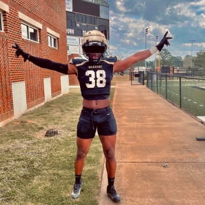 Newton high school 🐯 c/o 2021- all state- all district- all region lb🥷 6’2 220 lb inside linebacker  Co-Lin Football🐺💙