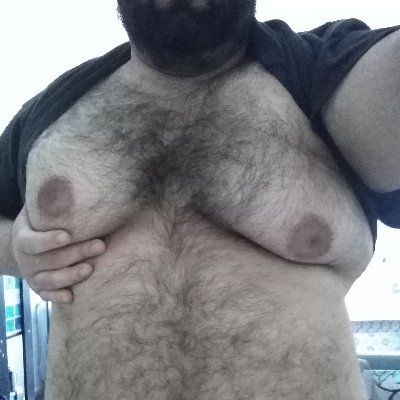 Chubby Italian bisex bear 28yo 🇮🇹  sempre voglioso