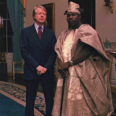 _urbanroot's profile picture. don't think too hard, have fun with it🍻