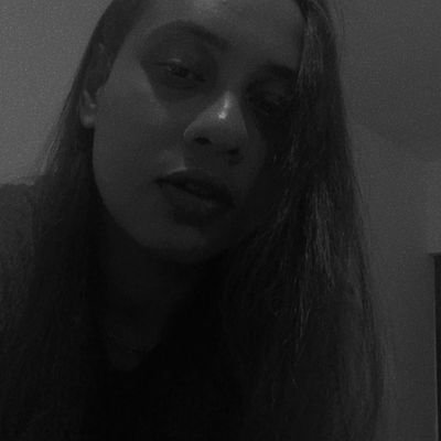 Beijo mulher, crio pet e cuspo na cara de facista. Três hobbies, zero paciência.