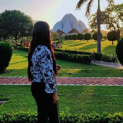 asha_saini12's profile picture.