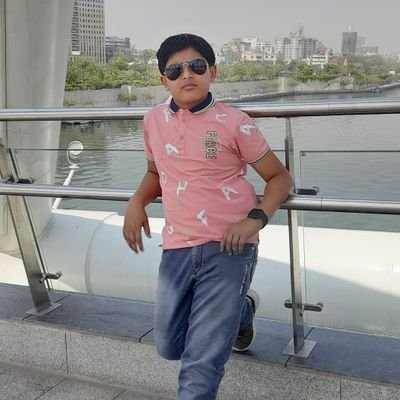 razeenpirjada's profile picture. 