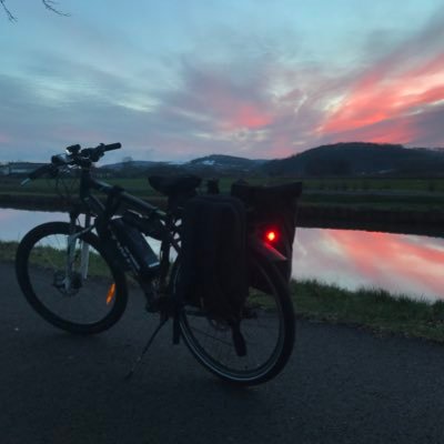 vélotafeur, 60km par jour en VAE. En mode trql, pas besoin de s’énerver. ancien automobiliste #JesuisPaul
