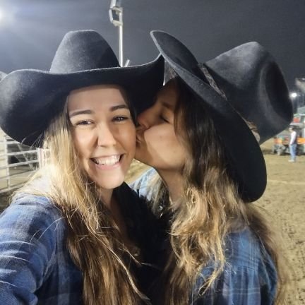 lillanacajias's profile picture. Lead singer of @PaintingChaos Band
Singer, Songwriter, Acoustic artist for all occasions. 
Be Empowered & Rock & Roll