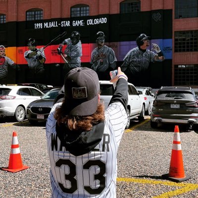 yeahyeahh_11's profile picture. Bro just be vibin. #BeThePositive🌊