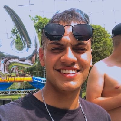 21y
Gremista 💙
Campeão do ENART 🌟❤️