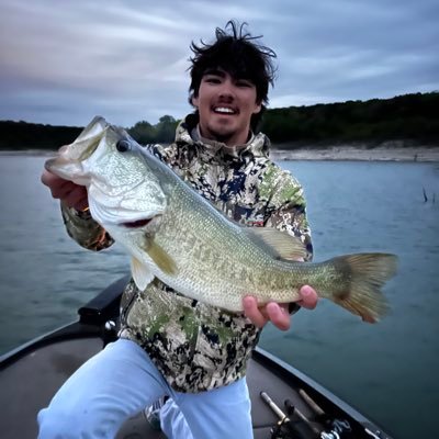 G_White624's profile picture. 