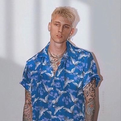 Machine Gun Kelly's #1 defender // FAN ACCOUNT  ~  EST19XX  ~  I post MGK lyrics and pictures and some other stuff