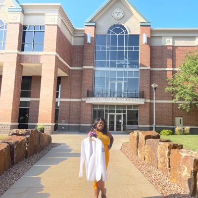 Baylor Grad who’s currently a prelim intern at UMKC. Applying to Anesthesia.
