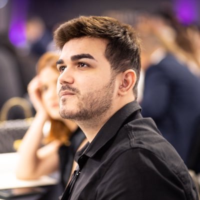 nogueirairreal's profile picture. tudo passa