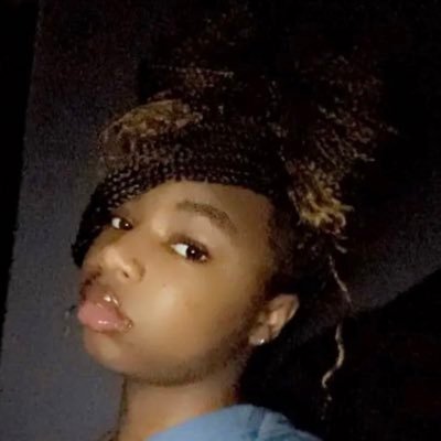 itsmeleeleeee's profile picture. 