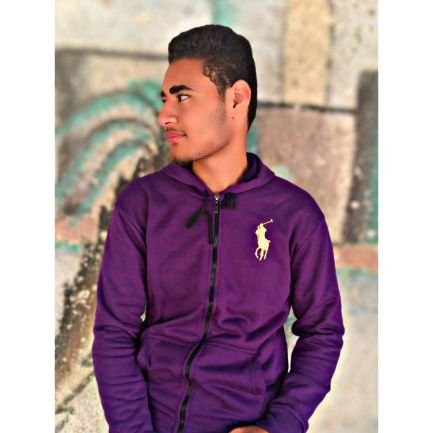 كم قمر في الكون؟ واحد فى السما والتاني قاعد يقرأ الرساله.♥️♥️🥰

༺༽صلي على الحبيب ༼༻