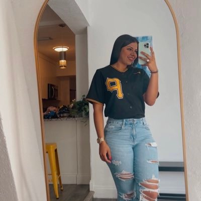 25♍️ / 10•09•98 🥳/ El mar lo cura todo 🌊❤️🩹/ 03•29•2023 🤍👵🏽