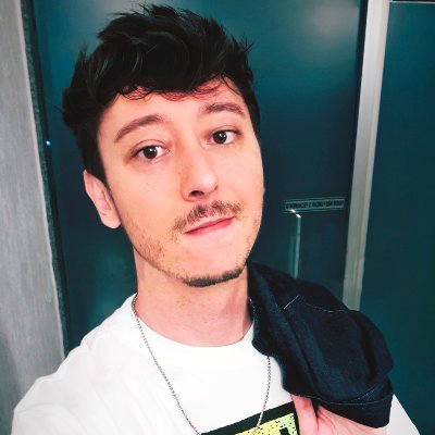 Jiu-Jitsu, ex narrador e ex streamer de jogo de fadinha, publicidade, marketing e viadagem. Ele/Dele. 👦🏻 🏳️‍🌈