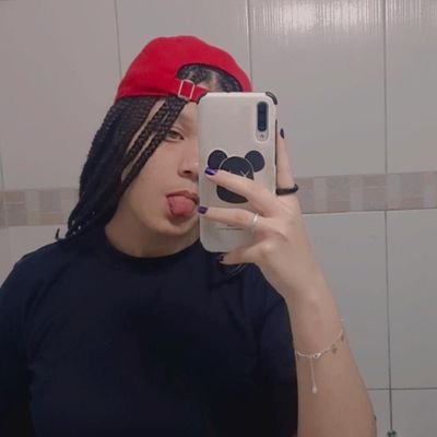 ⚢ ⠀⠀⠀⠀⠀⠀⠀⠀⠀⠀⠀⠀ ⠀⠀⠀⠀⠀⠀
Apreciadora de música e arte nas horas vagas