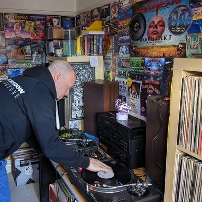 Drum & Bass / Jungle / Hardcore DJ on https://t.co/LZ9jZOFEJi and a collector of vinyl, pirate radio tapes, rave tapes, flyers etc.