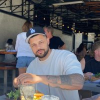 charles (@lightbeeerpapi) 's Twitter Profile