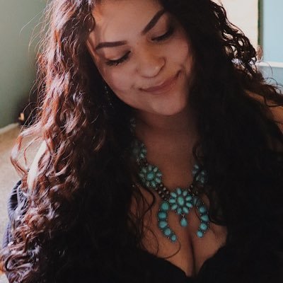 curlup_honey_'s profile picture. 