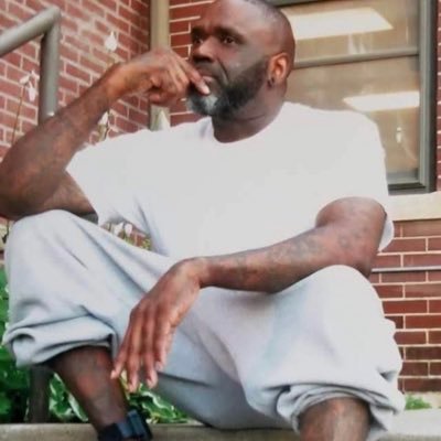 👣 for 👣 Ex-convict, retired thug, felon 4 life 🦍 owner operator 🚛💨 bleedgreen☘️