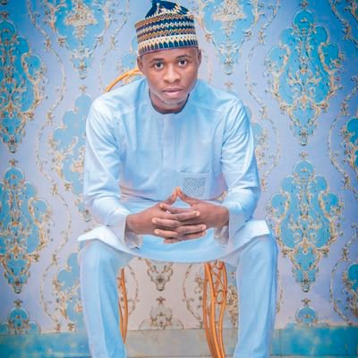 Humble Muslim🙏
Qur'an & Sunnah✊
Books 📚 addict,,,,
Bukite,,,, Medic💉
Alhamdulillah👌👌