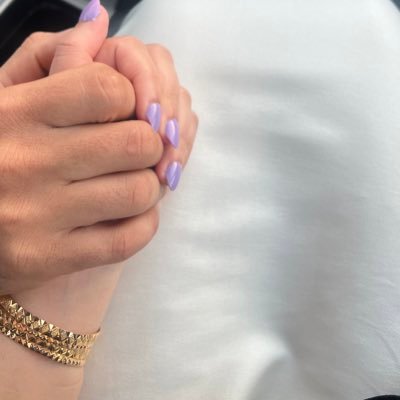 يعَـلنا نتخـاوىّ فـيْ الجنَة🩶.