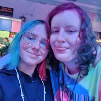 artister, shitposter, animator, detonator...what? proud bf of TWO YEARS to @C_Honeypot, alt is @never_goes_out The Thing, Lab Rats, and others. he/him 🏳️⚧️