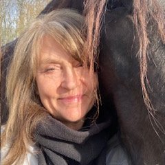 🇺🇸🐴🐩Psychotherapist. I love horses, art, animals, nature, farms, books, our freedom & our country. MAGA, Patriot, Christian. God Bless our Country!🇺🇸