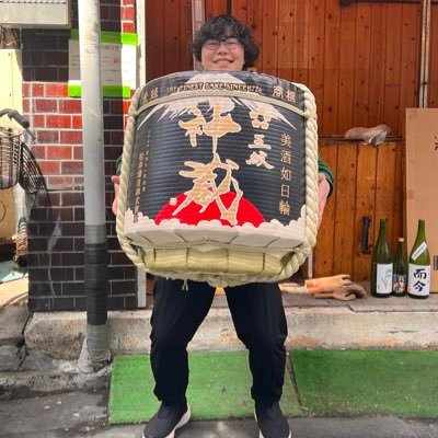 特に日本酒を主食としています。 神田にて日本酒特化型シェアハウス「神田酒家」を運営中|１年間で約3000種類試飲|神田酒家の料理人|築地魚河岸助っ人|4月より神田にて｢居酒屋ちぇけ｣をオープン |現在移転準備中の為閉店中！！