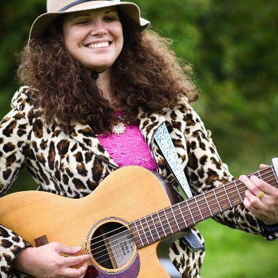 elenapirasmusic's profile picture. Folk singer and musician. Music available to stream https://t.co/uBrGFVqvwg
