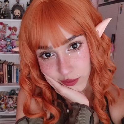 cosplayer and make-up artist from spain🌙 me gustan las haditas, los animalitos, jugar a animal crossing y al lol ✨por desgracia✨