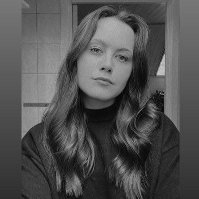 AnnaNilssonw's profile picture. just me being delusional.l and making fun of my problems.