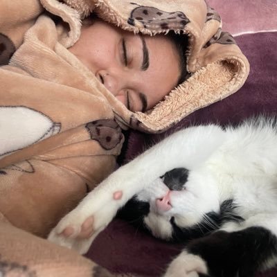 pettycia_'s profile picture. mi rinconcito de quejas. 🏳️‍🌈