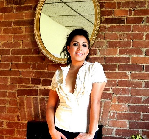 ScarlyBella's profile picture. 