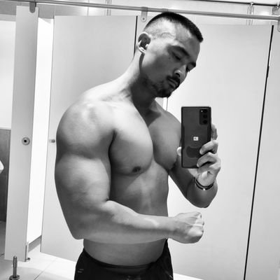 Music lover, gym rat, martial artist videogame nerd and inspired singer.