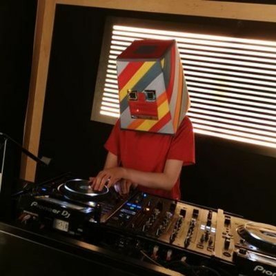 Masked DJ/Producer • YouTuber •  Virtual Event Hoster-@SwagGoatProd

MGMT/Bookings: subskilemanagement@gmail.com