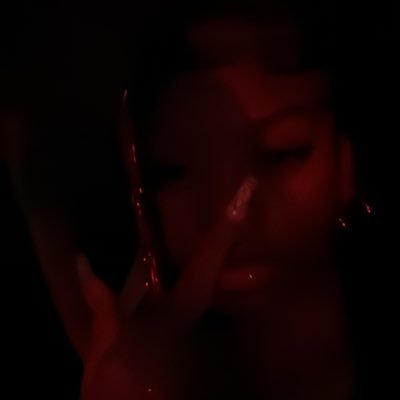 lacashh__'s profile picture. outside of cash.